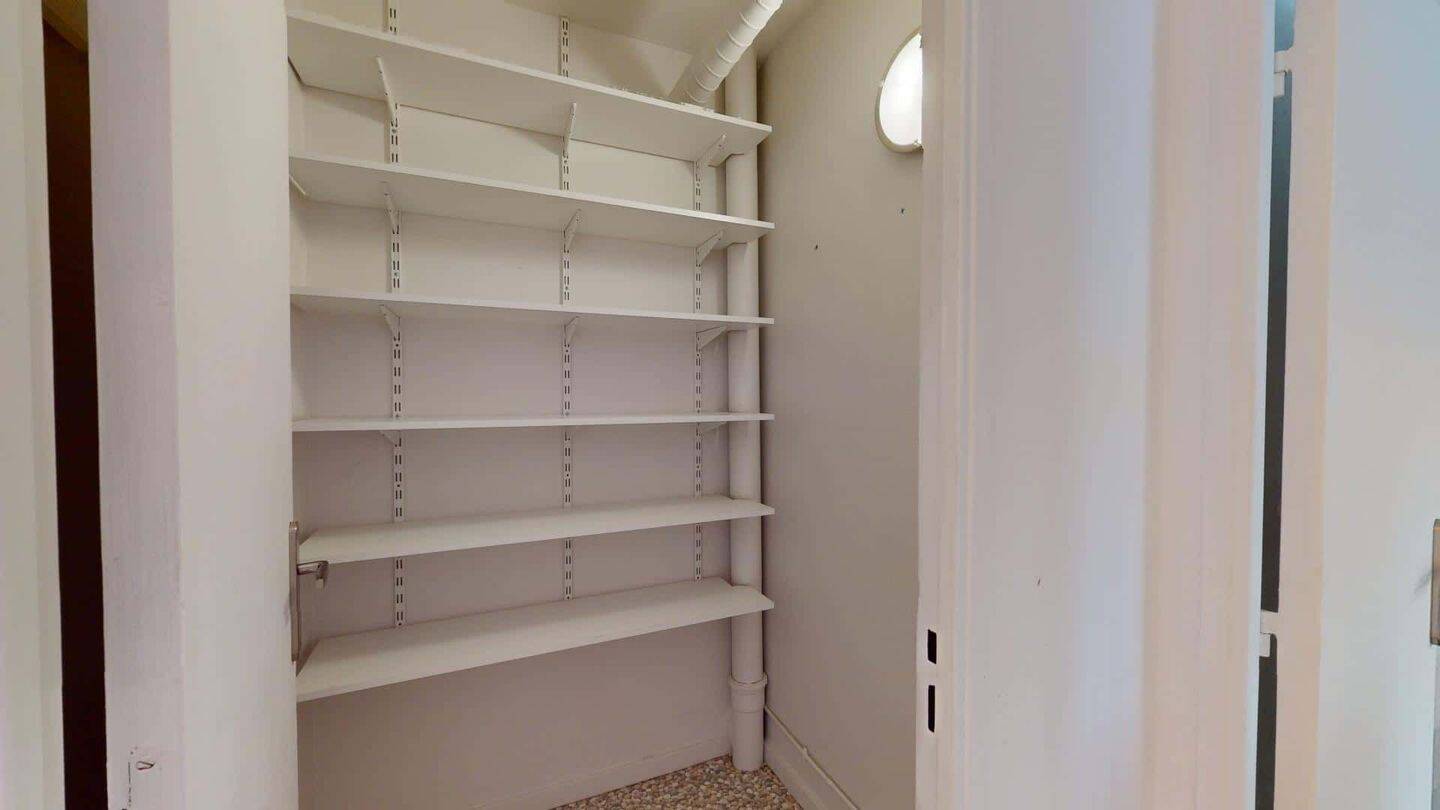 Apartment in Avenue des Champs Perdrix, Dijon for 83 m² with 3 b — 28