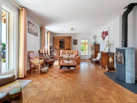 Maison de plain-pied à vendre 229 600 € 5 pièces 3 chambres 105 m² 2 652 m² de terrain Veyrac 87520