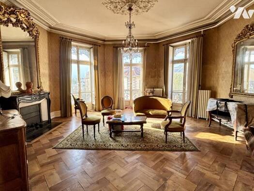 Appartement à vendre 395 000 € 6 pièces 4 chambres 205,64 m² Étage 3/5 Mutualité Grenoble 38000