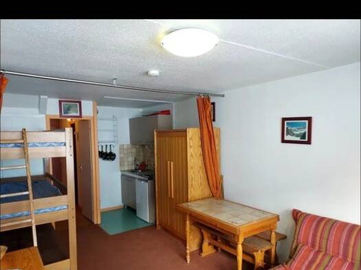 Appartement à vendre 35 000 € 1 pièce 23 m² Étage 3/13 Secteur Montagne Bagnères-de-Bigorre 65200