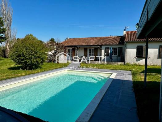 Maison de plain-pied à vendre 238 000 € 7 pièces 4 chambres 140 m² 2 400 m² de terrain Plaine-d'Argenson 79360
