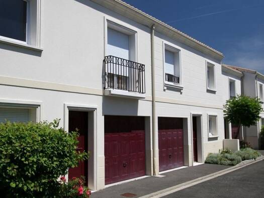 Appartement à louer 1 320 € 4 pièces 4 chambres 86 m² RDC Médoquine-Haut-Brion Talence 33400