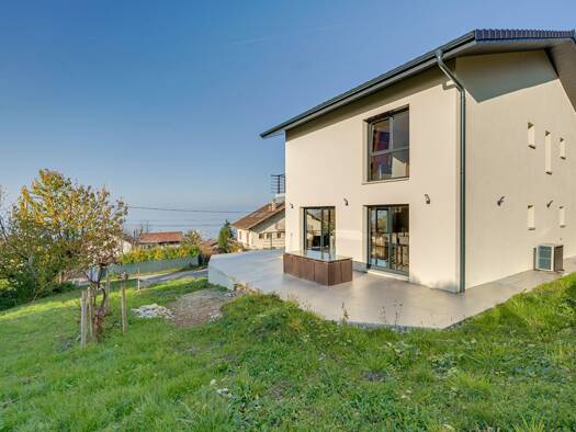 Maison à vendre 810 000 € 7 pièces 6 chambres 199 m² 600 m² de terrain Lugrin 74500