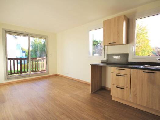 Appartement à louer 695 € 2 pièces 30,8 m² 1er étage Tourgéville 14800