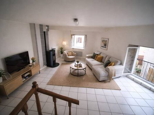 Appartement à louer 400 € 3 pièces 2 chambres 64 m² 1er étage Saint-Pal-de-Chalencon 43500