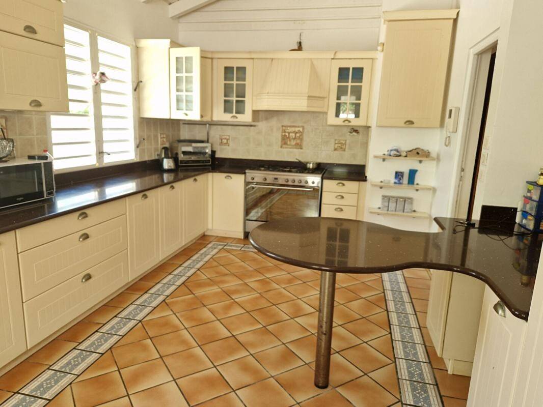 Maison à vendre, 279m², PETIT BOURG