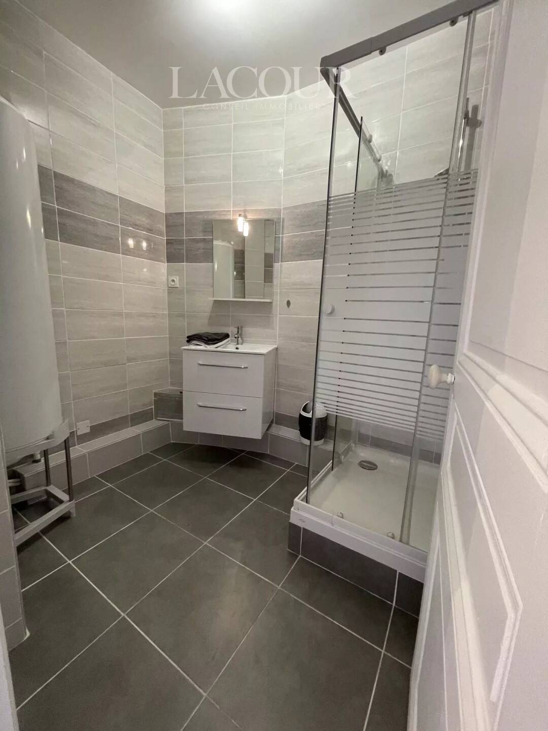Maison à louer, 48m², CANNES