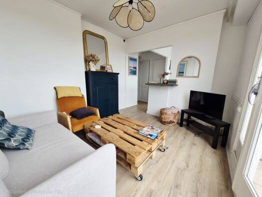 Appartement à vendre 99 500 € 2 pièces 1 chambre 33 m² Étage 8/8 Centre Ville Pau 64000