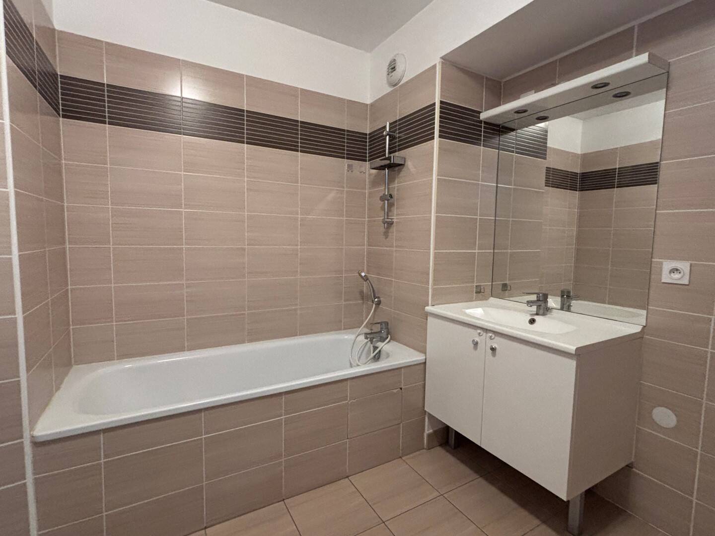 Maison à louer, 62m², DEUIL LA BARRE