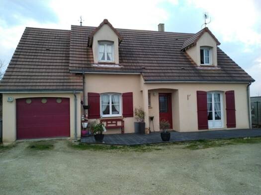 Maison de plain-pied à vendre 277 000 € 5 pièces 4 chambres 119 m² 1 113 m² de terrain Chartres 28000