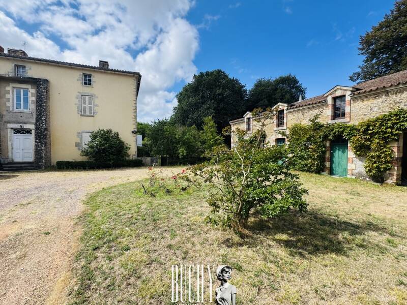 Maison à vendre, 482m², TALMONT SAINT HILAIRE