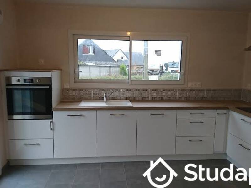 Maison à louer, 102m², PLOUBEZRE