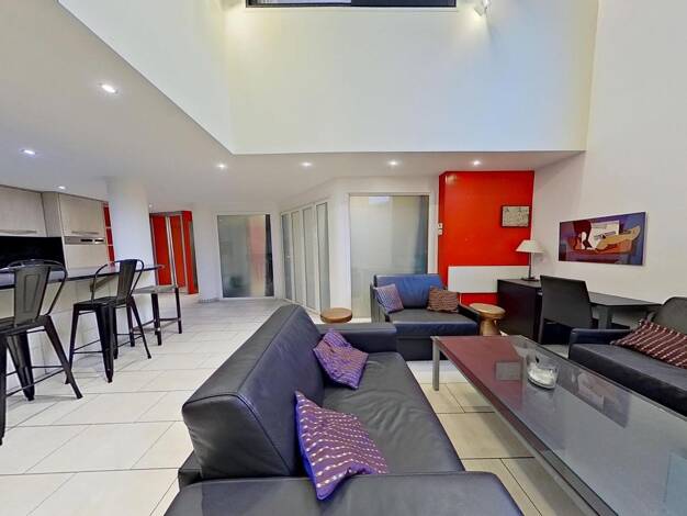 Duplex à louer 3 800 € 6 pièces 5 chambres 124 m² RDC/4 Belleville-Saint Maur Paris 11ème arrondissement 75011