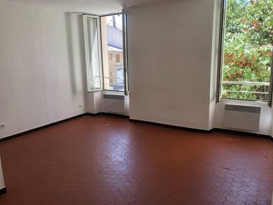 Appartement à louer 550 € 2 pièces 1 chambre 36 m² Étage 1/1 Besse-sur-Issole 83890