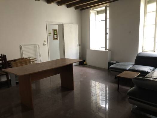 Maison de ville à vendre 100 800 € 3 pièces 2 chambres 106 m² Saint-Estèphe 33180