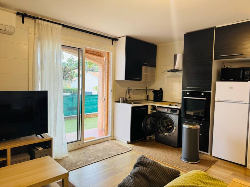 Maison à louer, 33m², BORMES LES MIMOSAS