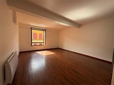 Duplex à louer 845 € 4 pièces 3 chambres 98,4 m² RDC/1 Sain-Bel 69210