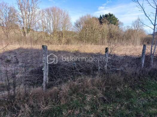 Terrain constructible à vendre 39 000 € 2 012 m² de terrain Fournaudin 89320
