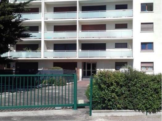 Appartement à louer - logement étudiant 880 € 2 pièces 1 chambre 45 m² 1er étage Talence 33400