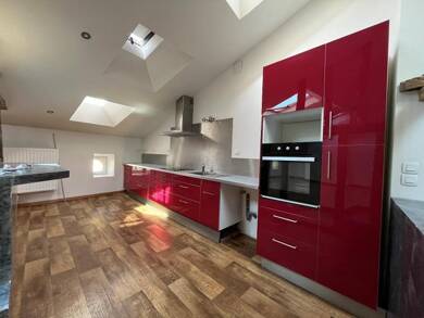 Appartement à louer 653 € 5 pièces 4 chambres 170,9 m² Étage 1/1 Soual 81580