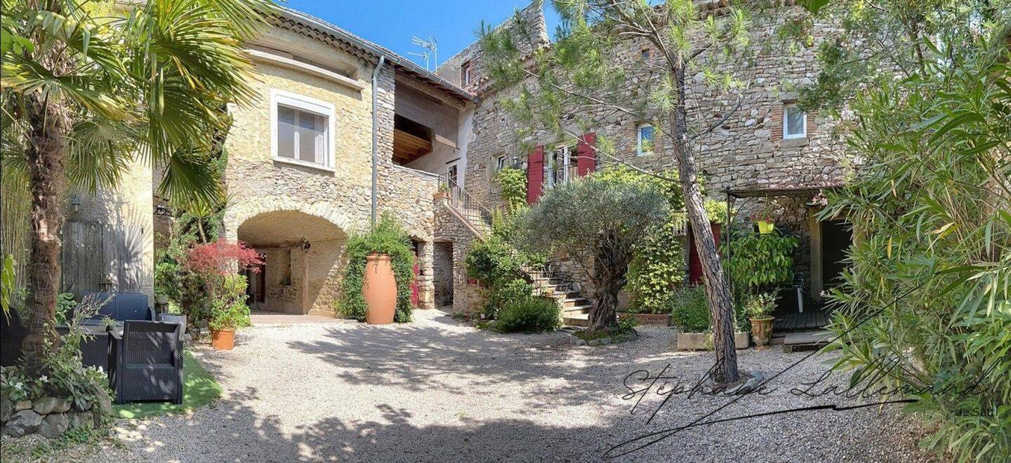Maison à vendre, 299m², SAINT JULIEN LES ROSIERS