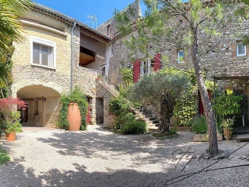 Maison à vendre, 299m², SAINT JULIEN LES ROSIERS