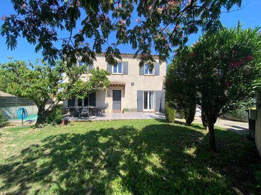 Maison à vendre 430 000 € 4 pièces 3 chambres 102 m² 353 m² de terrain Saint-Rémy-de-Provence 13210