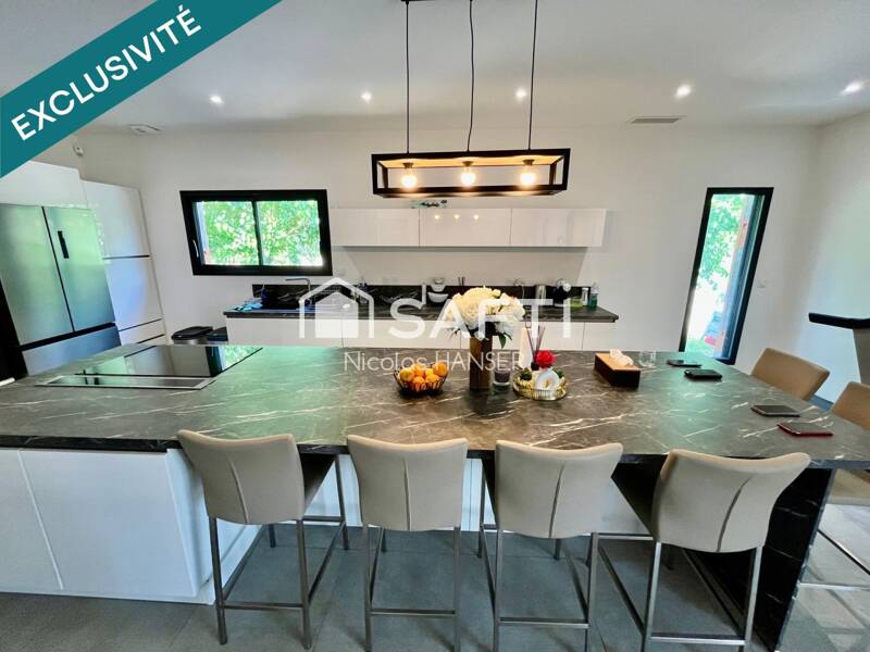 Maison à vendre, 162m², SAINT JULIEN LES ROSIERS