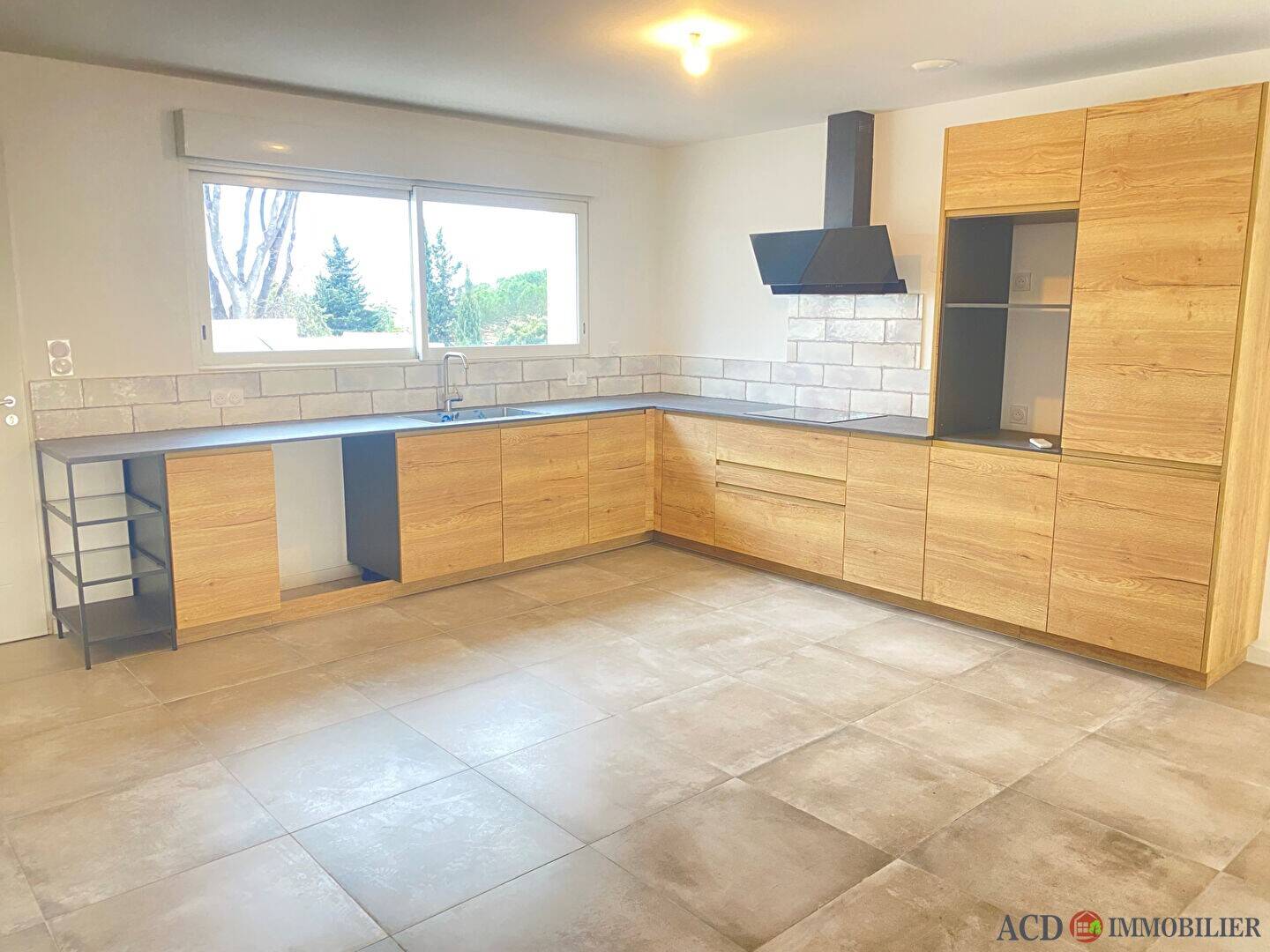 Maison à vendre, 100m², LA FARE LES OLIVIERS