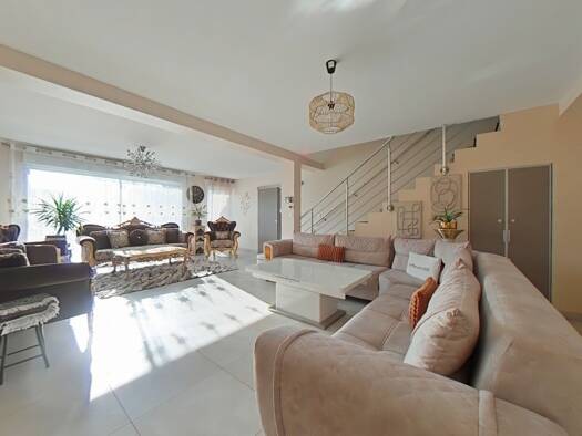 Maison à vendre 760 000 € 7 pièces 3 chambres 142 m² 591 m² de terrain Nord Hettange-Grande 57330