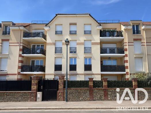 Appartement à vendre 289 000 € 3 pièces 2 chambres 64 m² Étage 1/3 Centre Beauchamp 95250