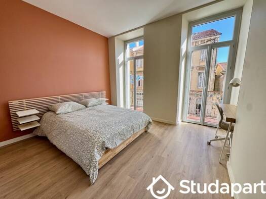 Colocation à louer - logement étudiant 620 € 1 pièce 4 chambres 11 m² 1er étage Centre Ville Nord Grasse 06130