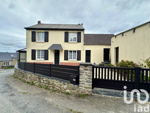 Maison à vendre 126 000 € 4 pièces 2 chambres 94 m² 1 433 m² de terrain Bricquebec 50260