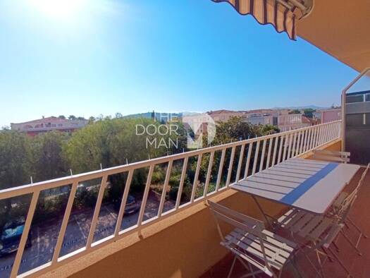 Appartement à vendre 322 000 € 3 pièces 2 chambres 62 m² Étage 2/2 La Baou Sanary-sur-Mer 83110