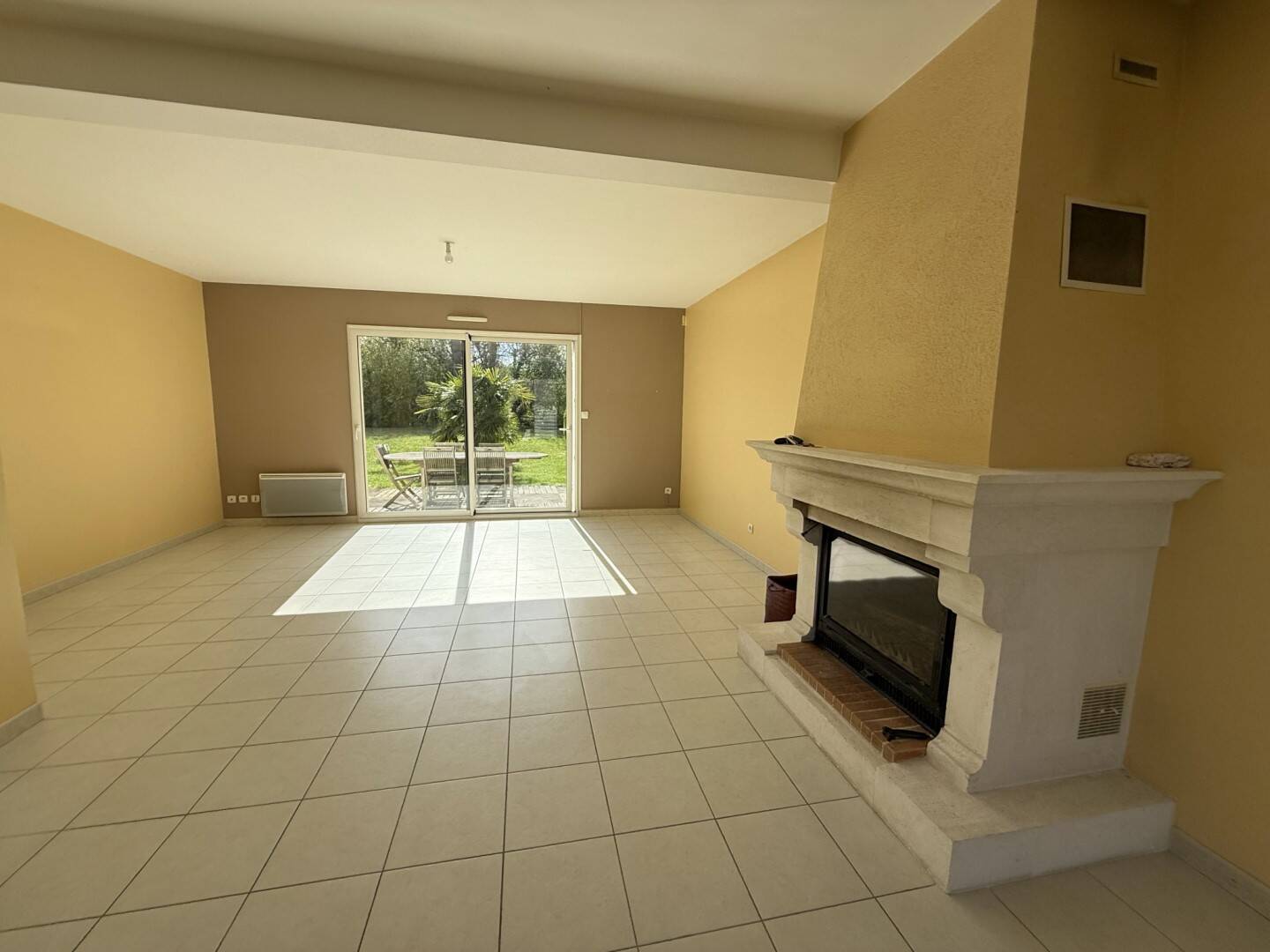 Maison à vendre, 150m², YVRE L'EVEQUE