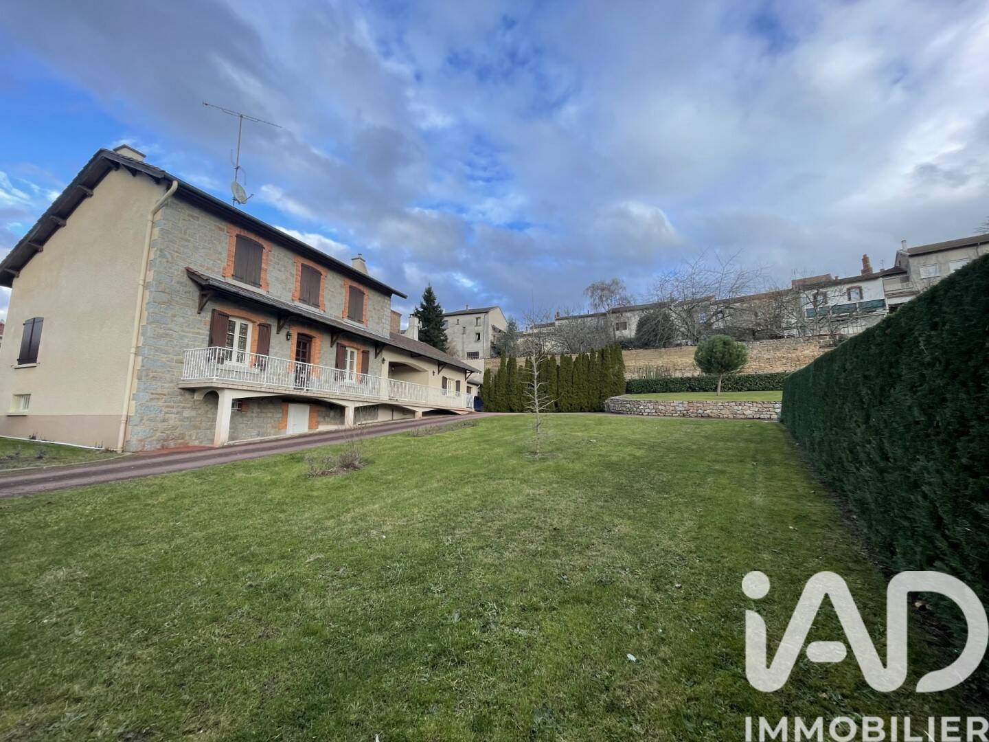 Maison à vendre, 180m², ROZIER EN DONZY