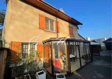 Maison à vendre 240 000 € 3 pièces 2 chambres 75 m² 740 m² de terrain Grand-Place Échirolles 38130