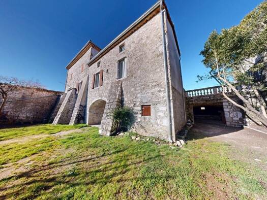 Maison à louer 667 € 3 pièces 2 chambres 72,9 m² 200 m² de terrain Saint-Alban-Auriolles 07120