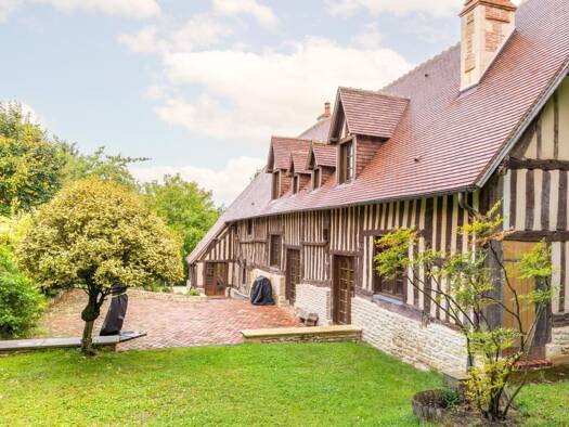 Demeure à vendre 865 000 € 7 pièces 5 chambres 223 m² 5 167 m² de terrain Cambremer 14340