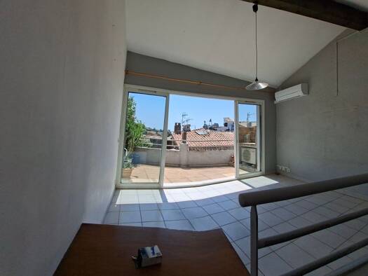 Appartement à vendre - Première occupation 155 000 € 3 pièces 2 chambres 51 m² Étage 3/3 Le Beausset 83330