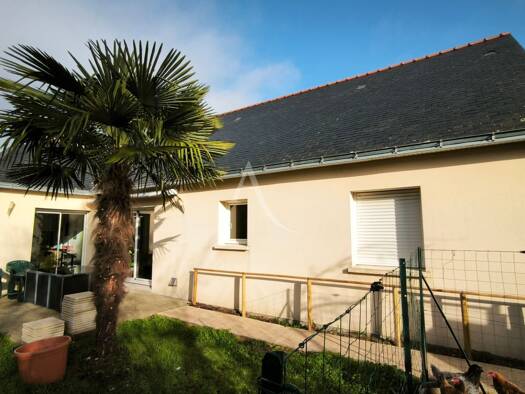 Maison de plain-pied en viager 173 100 € 5 pièces 3 chambres 117 m² 606 m² de terrain Tiercé 49125