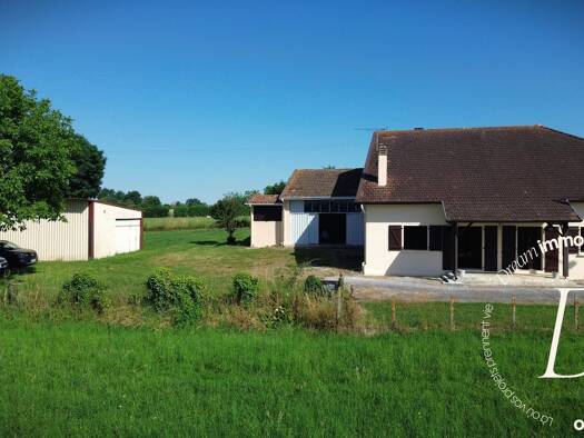 Maison à vendre 250 000 € 4 pièces 3 chambres 144 m² 30 919 m² de terrain Saint-Pé-de-Léren 64270