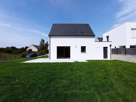 Maison à louer - Première occupation 1 300 € 5 pièces 4 chambres 92 m² 441 m² de terrain Brech 56400