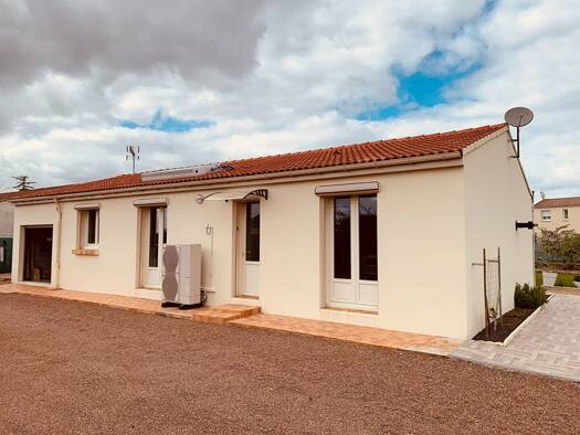 Maison en viager Bouquet 98 600 € 5 pièces 3 chambres 88 m² 1 157 m² de terrain Corpe 85320