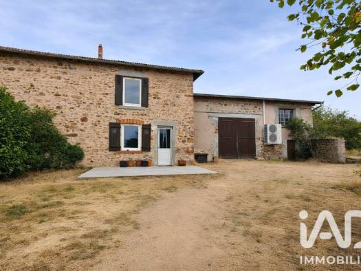 Maison à vendre 130 000 € 3 pièces 2 chambres 85 m² 2 770 m² de terrain Saint-Polgues 42260