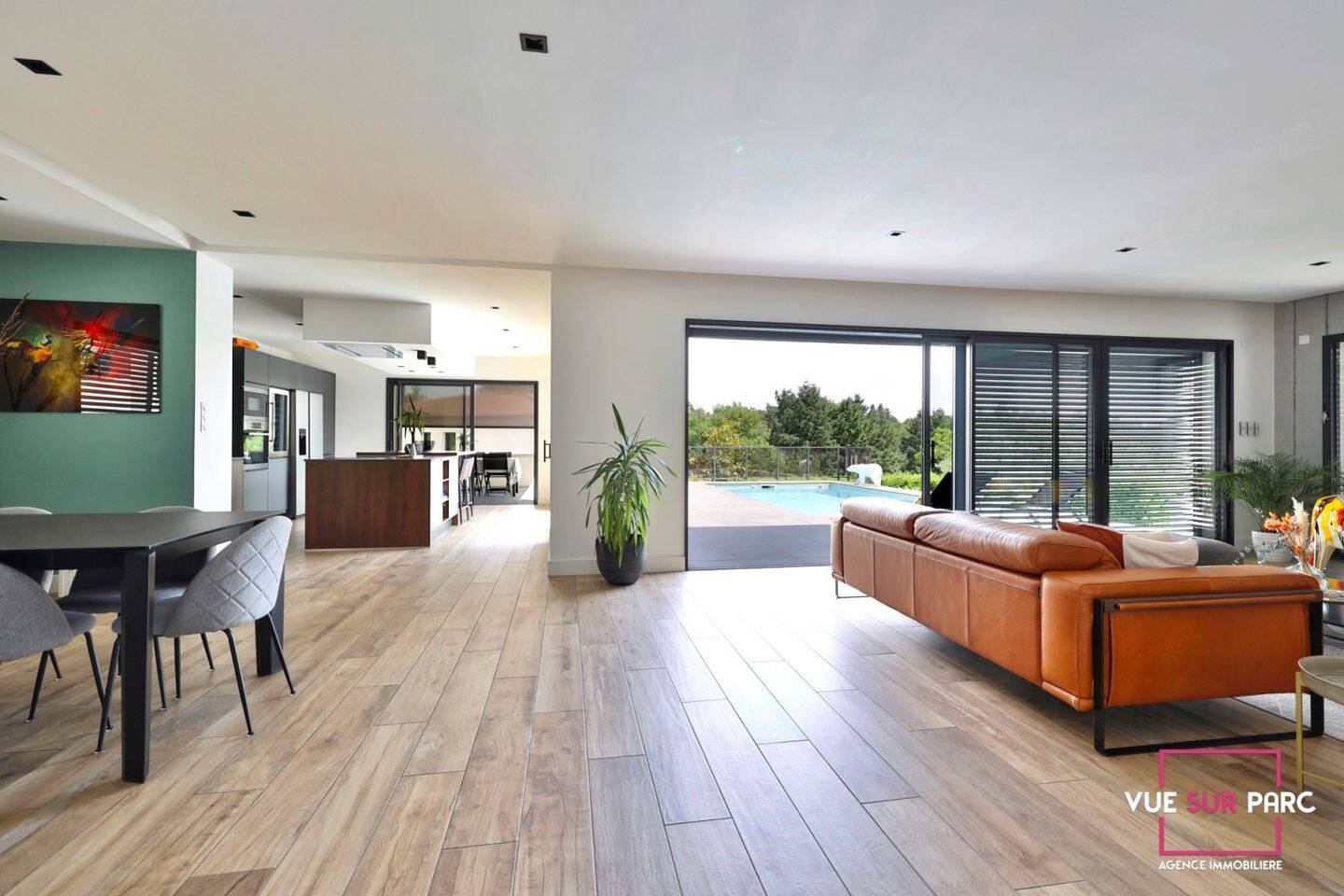 Maison à vendre, 205m², LA TOUR DE SALVAGNY