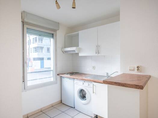 Appartement à vendre 140 000 € 2 pièces 1 chambre 39 m² RDC/7 Croix Luizet Villeurbanne 69100