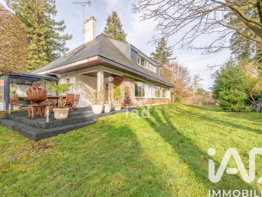 Maison à vendre 526 000 € 8 pièces 4 chambres 176 m² 927 m² de terrain Pomponne 77400