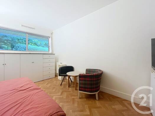 Appartement à louer 779 € 1 pièce 15,8 m² RDC Ville d Avray 92410
