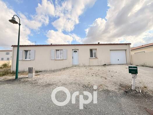 Maison à vendre 190 000 € 5 pièces 4 chambres 93 m² 534 m² de terrain Fontenet 17400